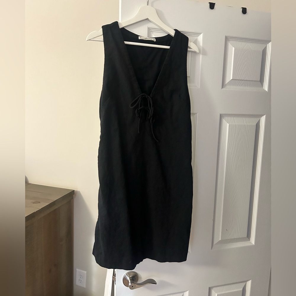 Abercrombie & Fitch Black Sleeveless Dress